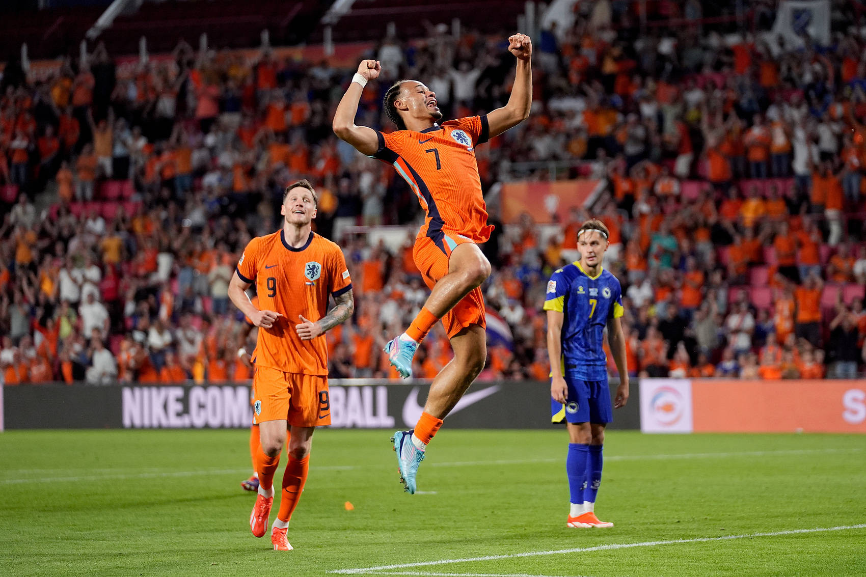 -欧国联决赛成为聚焦点豪情荡漾瞬间飞扬的简单介绍