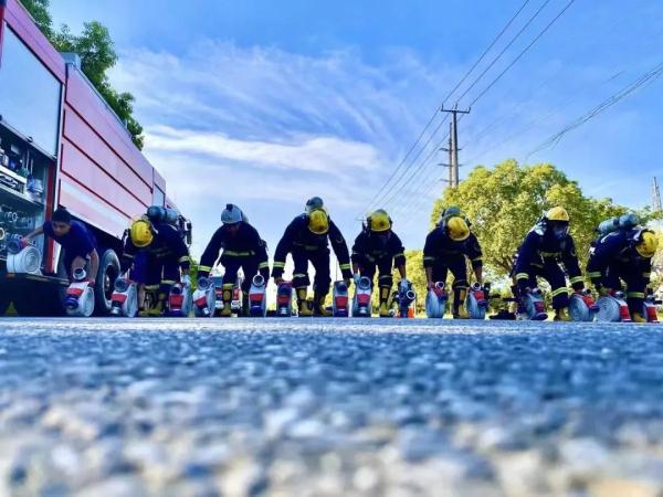 澳亚国际ay-基尔队意气风发，再掀胜利风潮