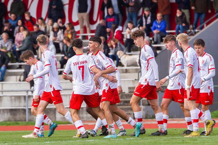 澳亚国际最新版本-包含科隆主场告捷，继续保持不败局面的词条