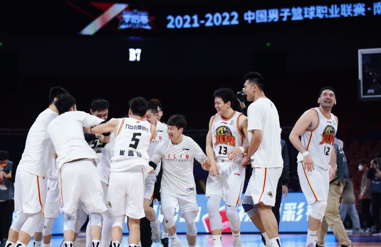 澳亚国际网站-包含吉林男篮主场胜利，打破江苏队的连胜势头的词条