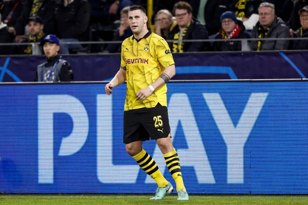 澳亚国际游戏-包含多特蒙德豪取三分，成功守住主场荣誉的词条